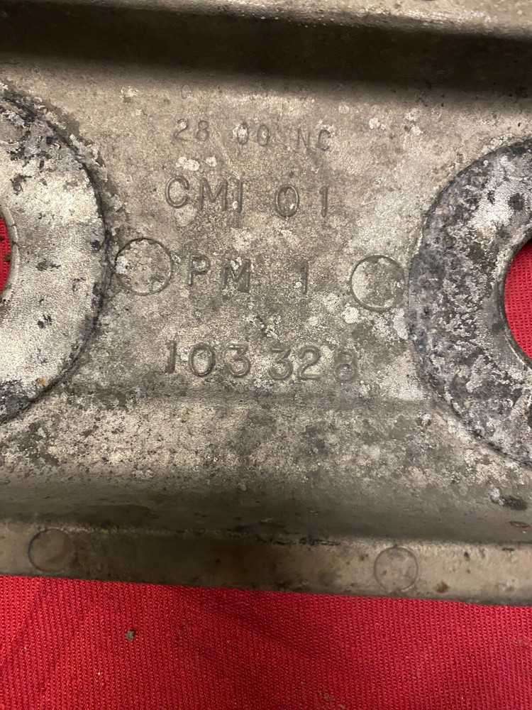 01 FREIGHTLINER CAT MOTOR ENGINE MOUNT BRACKET SUPPORT 103328 FRONT 05-16336