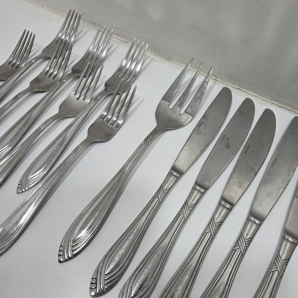 29pcs Oneida Windward 18/0 Stainless Flatware