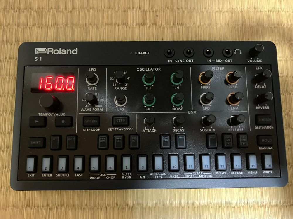 Roland S-1 Tweak Synth Compact Polyphonic Sound Module Synthesizer