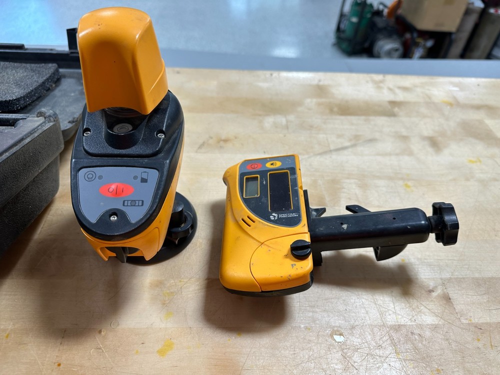Spectra Precision Laser Level Model 1004