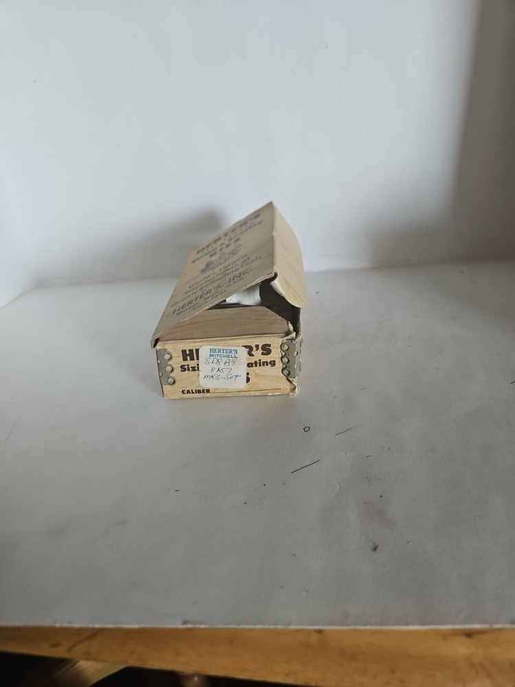 reloading antique Box