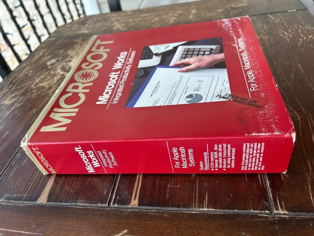 Apple Macintosh Microsoft Works software 1986-87 year. Vintage software