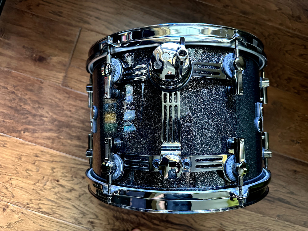 SONOR SQ2 13' X 9" TOM MEDIUM MAPLE BLACK SPARKLE WITH BLACK CHROME HARDWARE