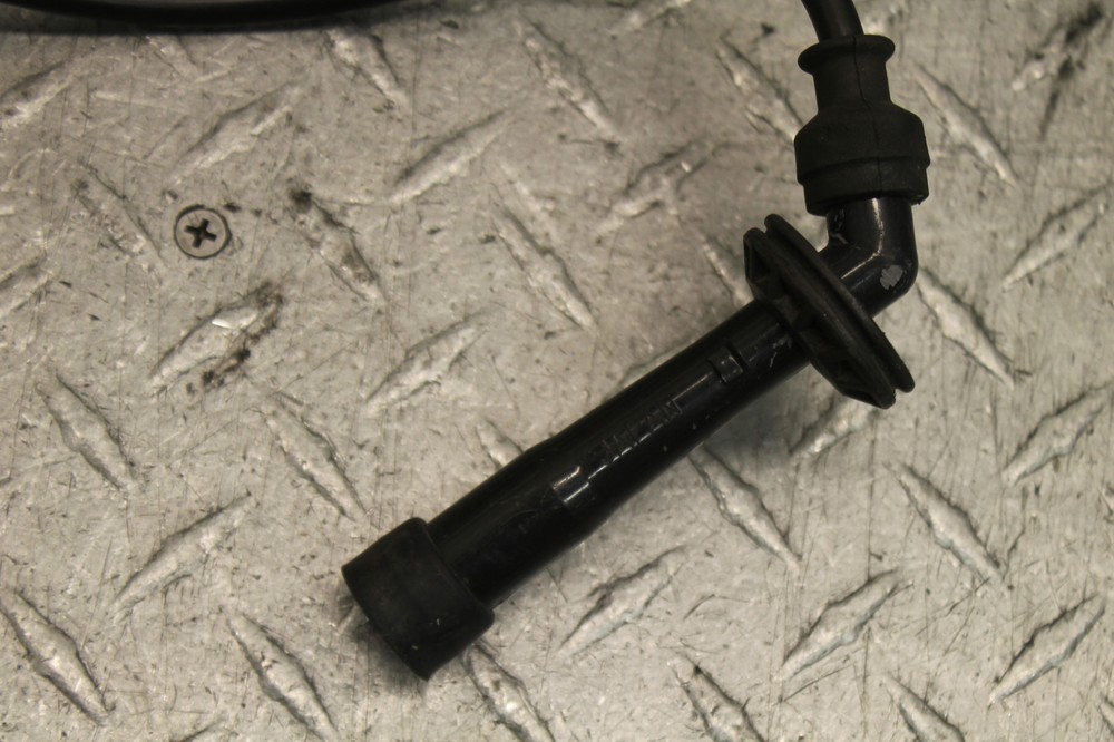 1997 SUZUKI TL1000S IGNITION COIL SPARK PLUG CAP
