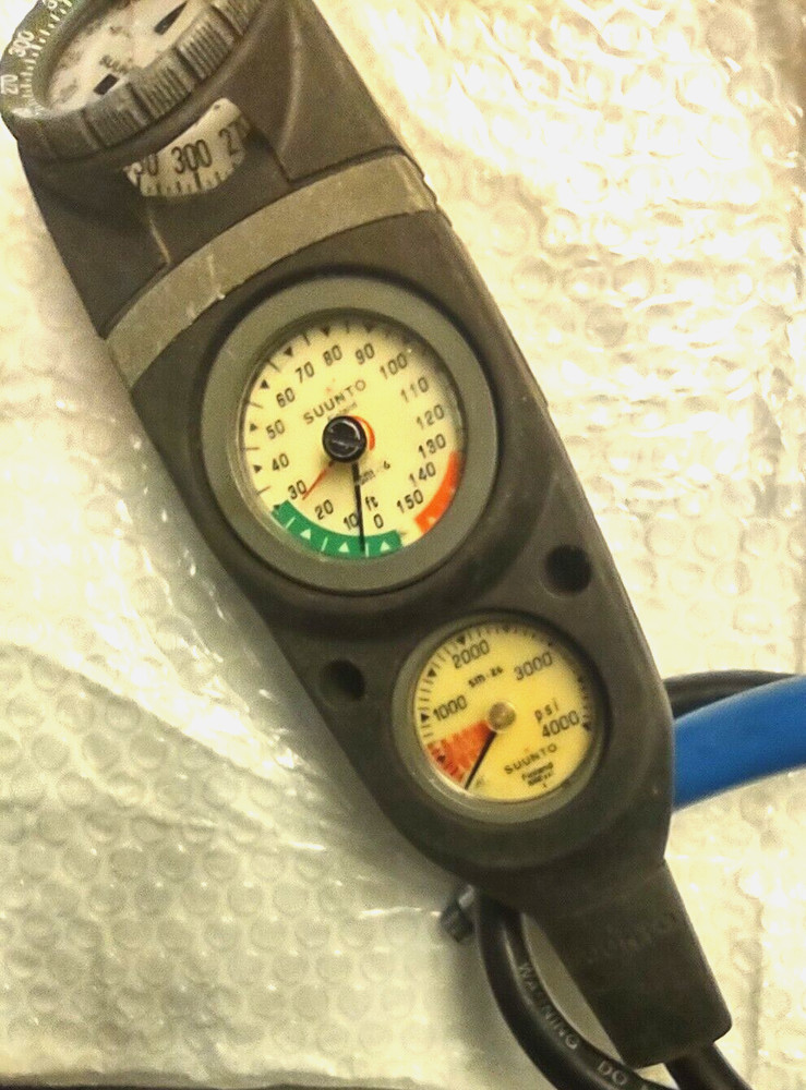 Suunto Console scuba gauges