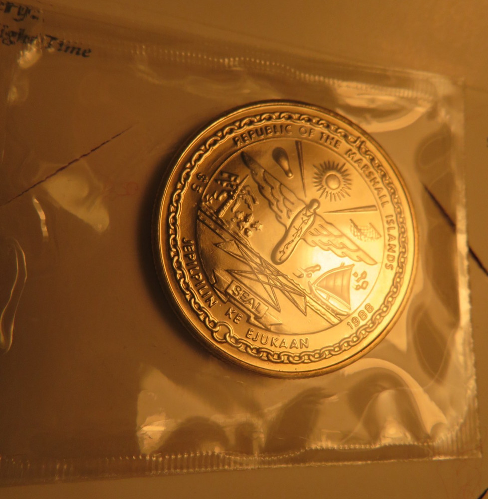 2 TWO 1988 Marshall Islands Space Shuttle Discovery $5 Coins Uncirculated