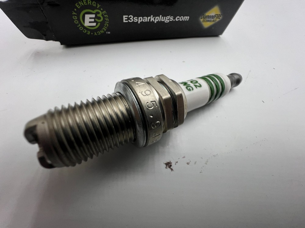 2 boxes of 4 Genuine E3 Racing Spark Plugs E3.102