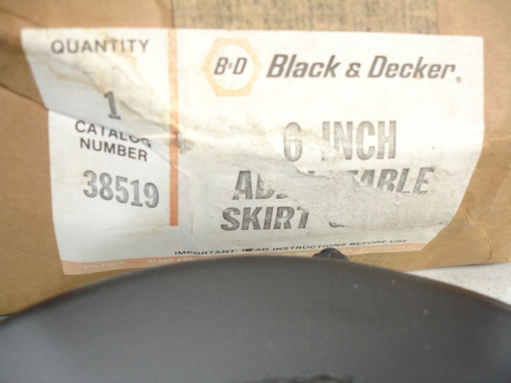 Black & Decker 38519 6" Adjustable Skirt Guard