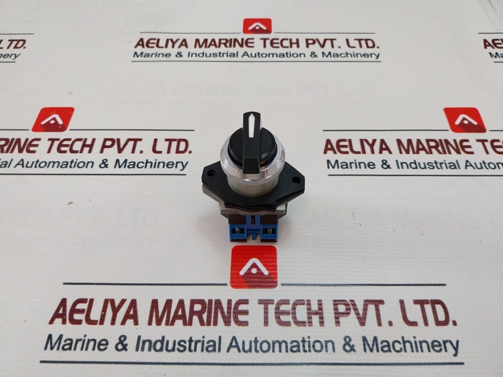 Idec EC9D-S3L20 Selector Switch Control Unit 600V 10A