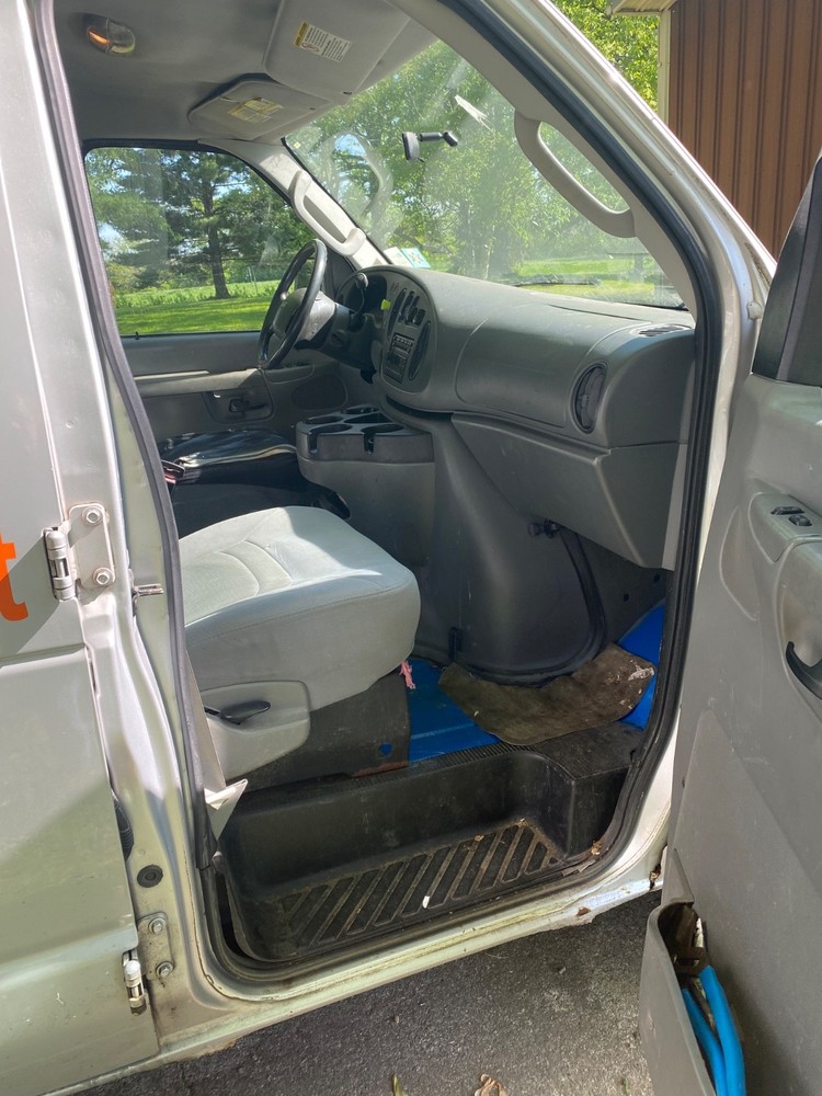 Carpet cleaning van with hydromaster 318