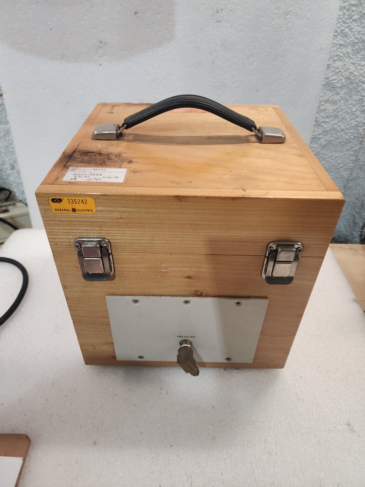 VALIDYNE DM163 Digital Manometer