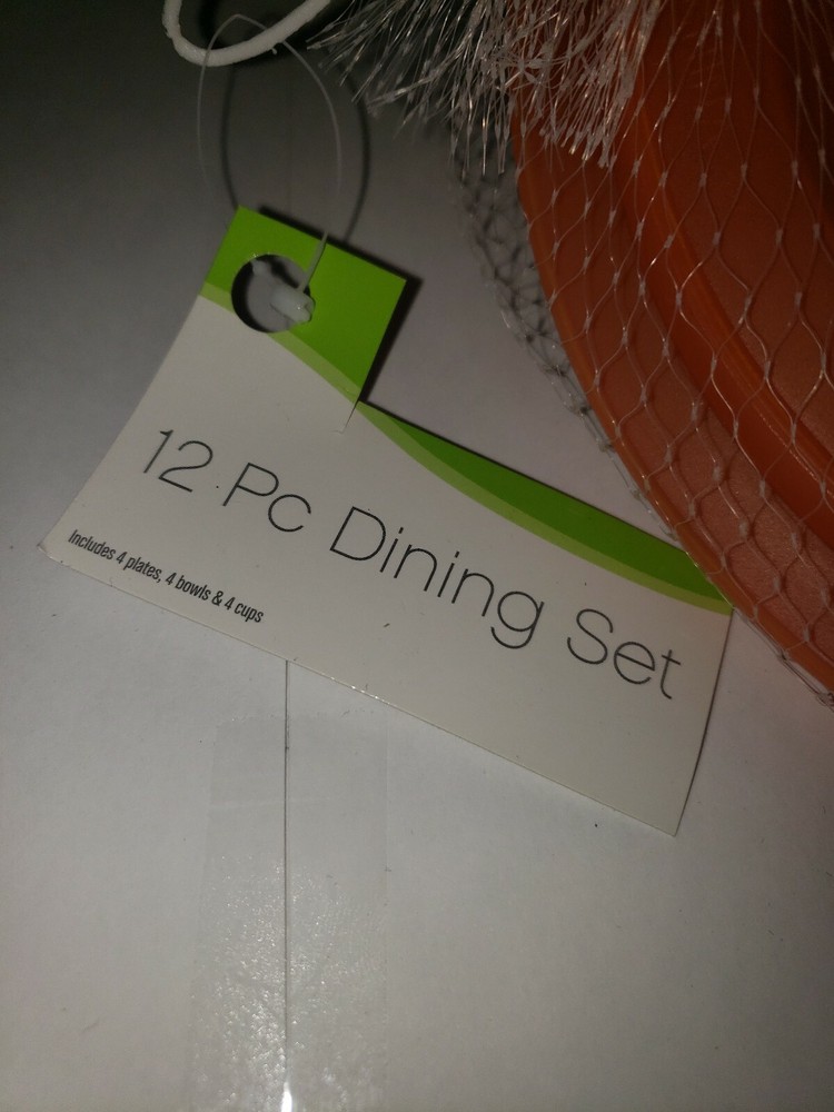 12 piece dining Set dinnerware plastic new with tag