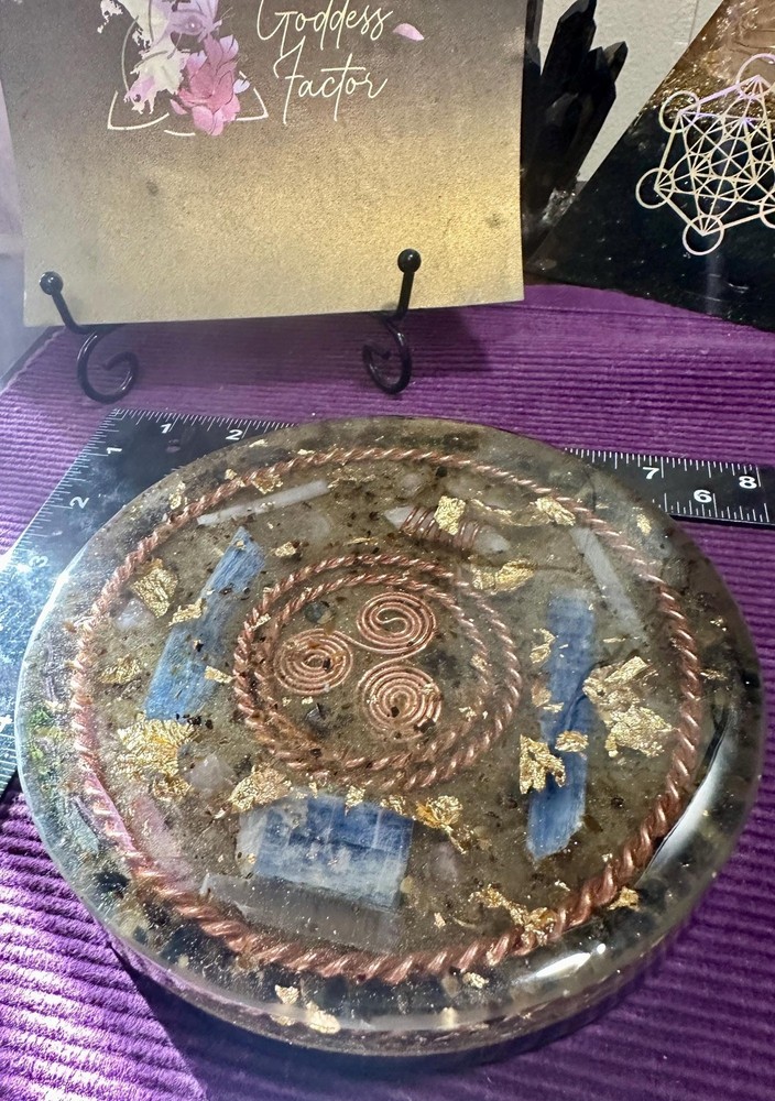 Medium Orgonite and Tensor Ring Charging plate