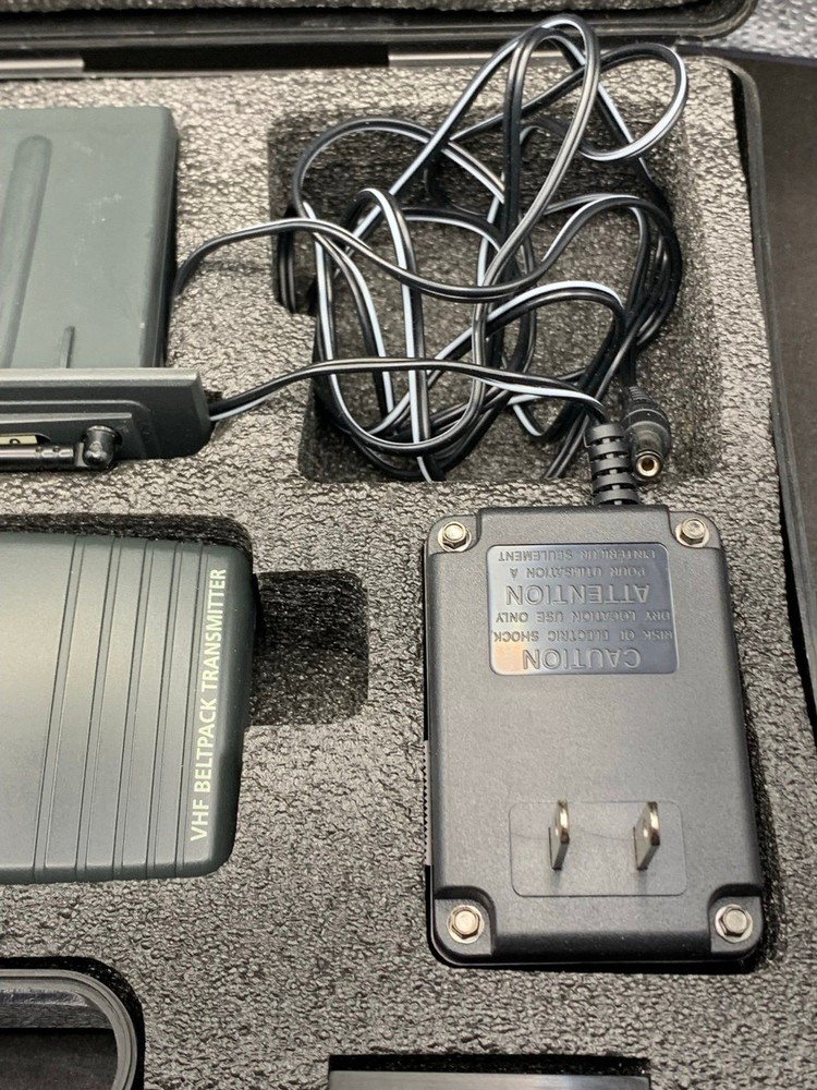 Samson VR3TD True Diversity Receiver, VT3L VHS Beltpack Transmitter,