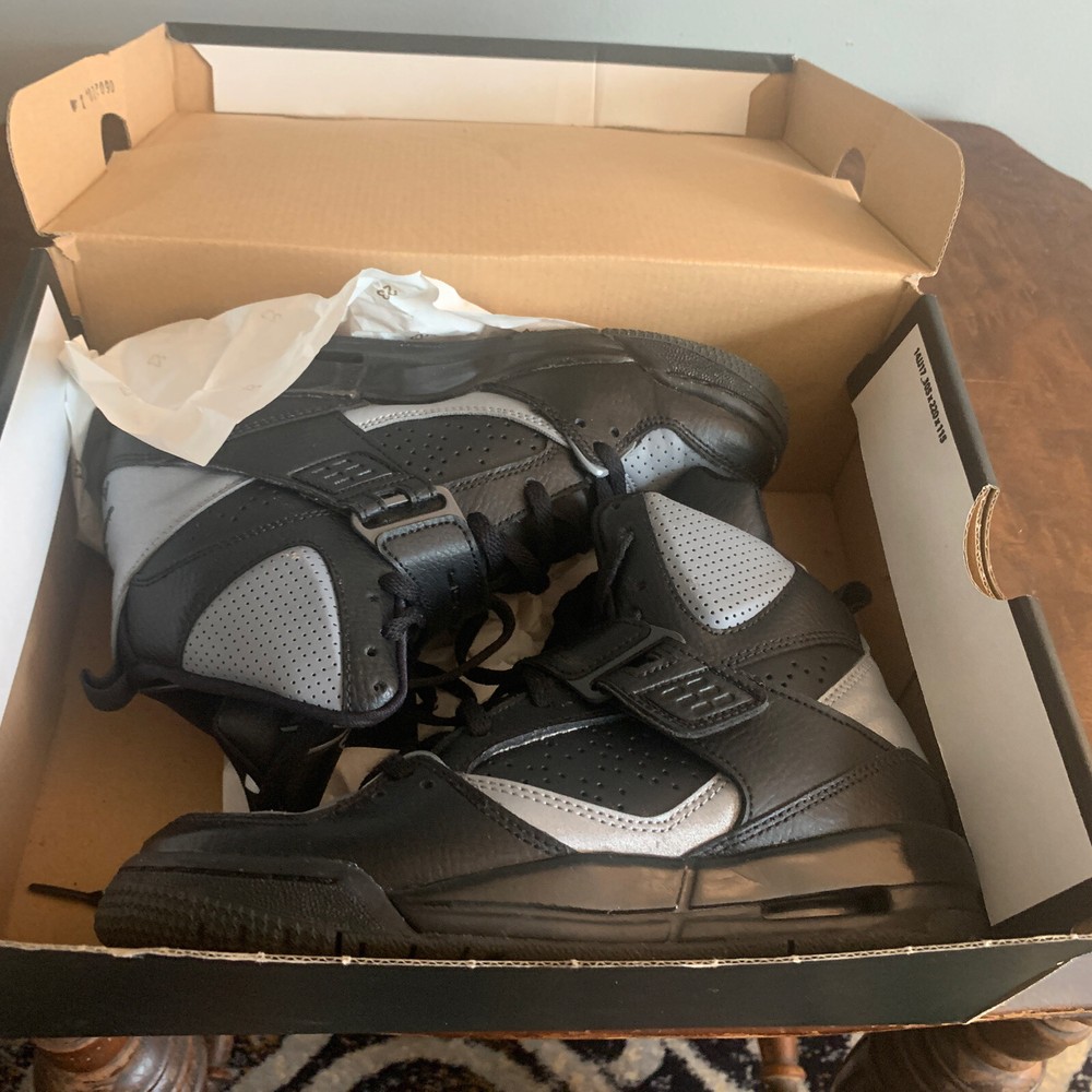 youth jordan flight size 4.5