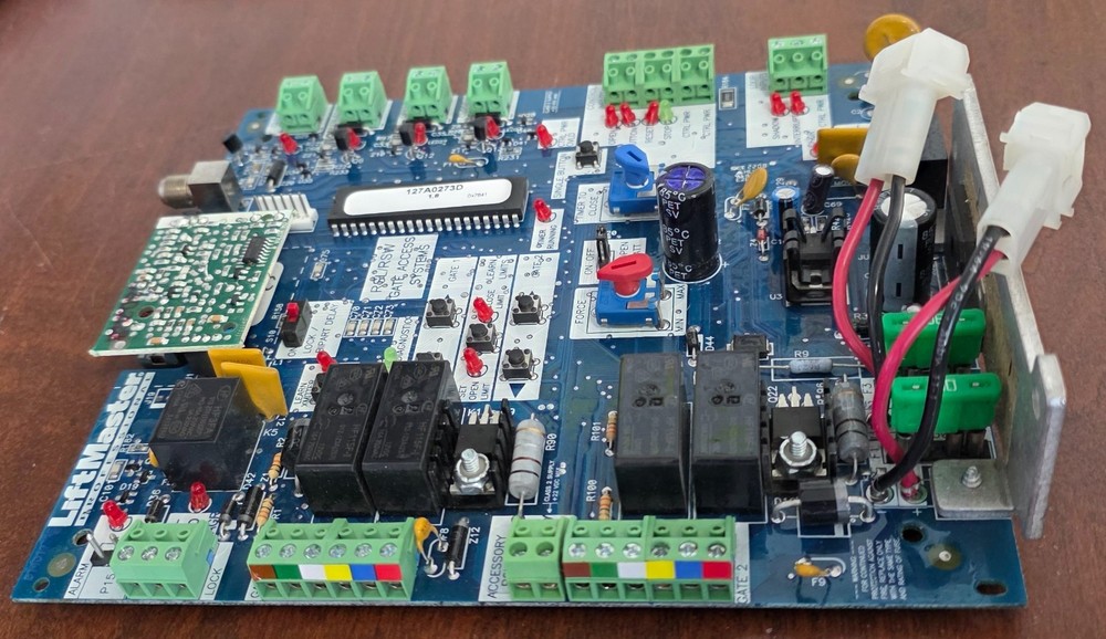 New Liftmaster K1A6426-2 Replacement Control Board (old style)