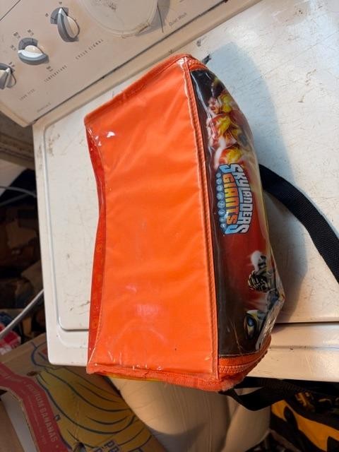 Skylanders Giants Carrying Oval Case - Orange
