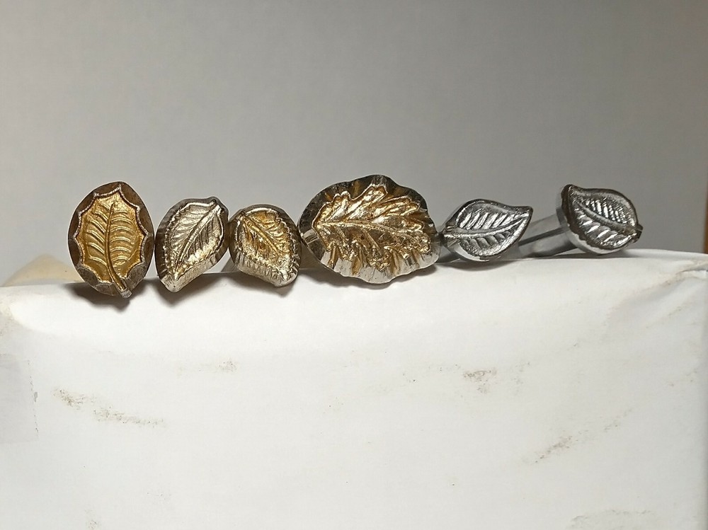 CRAFTOOL  ASSORTED  LEAF STAMPS LOT#10