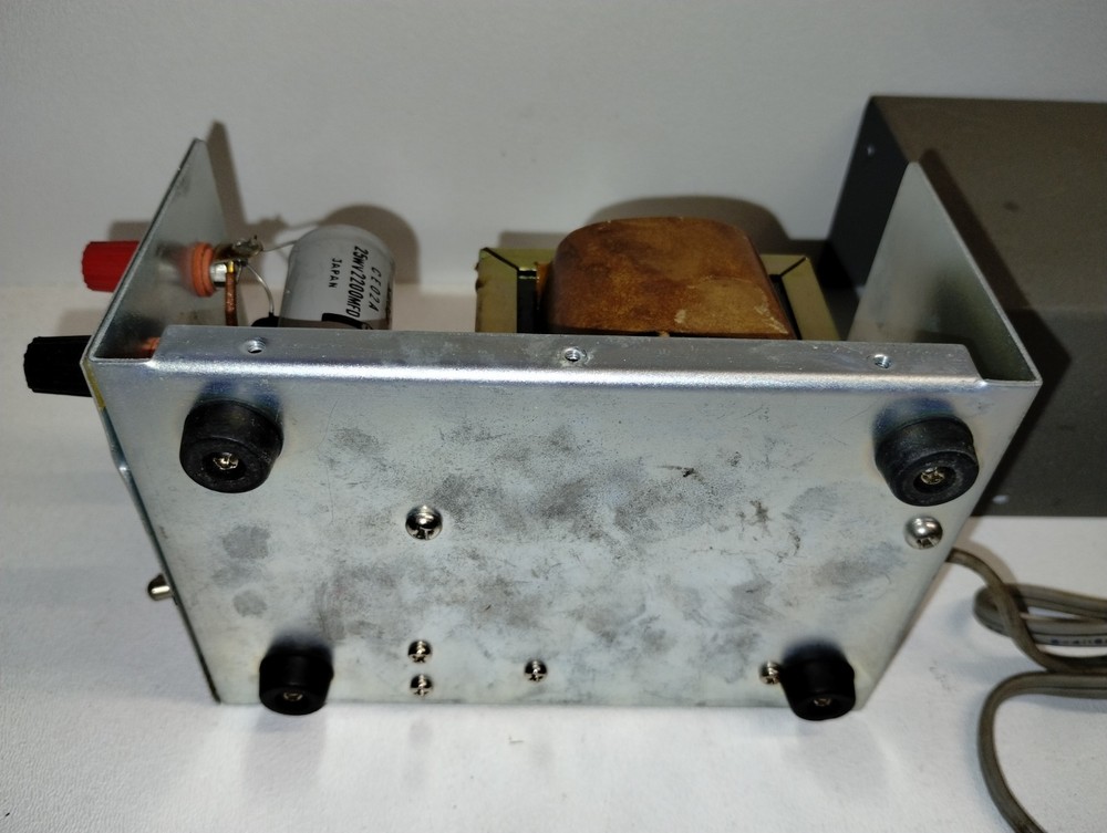 Calrad DC Power Supply Model 45-742