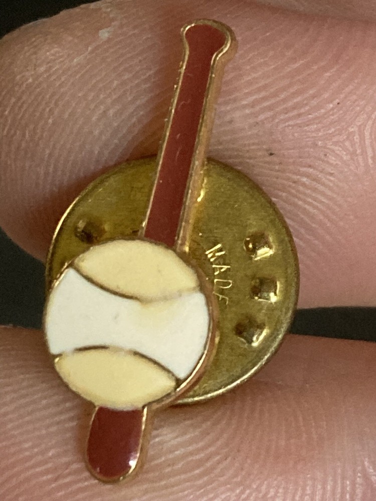 Baseball And Bat Lapel Pin EUC K533