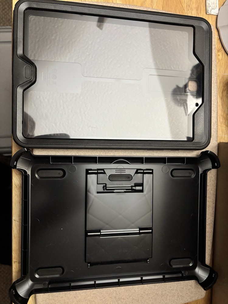 OtterBox phone case and tablet case Samsung S24