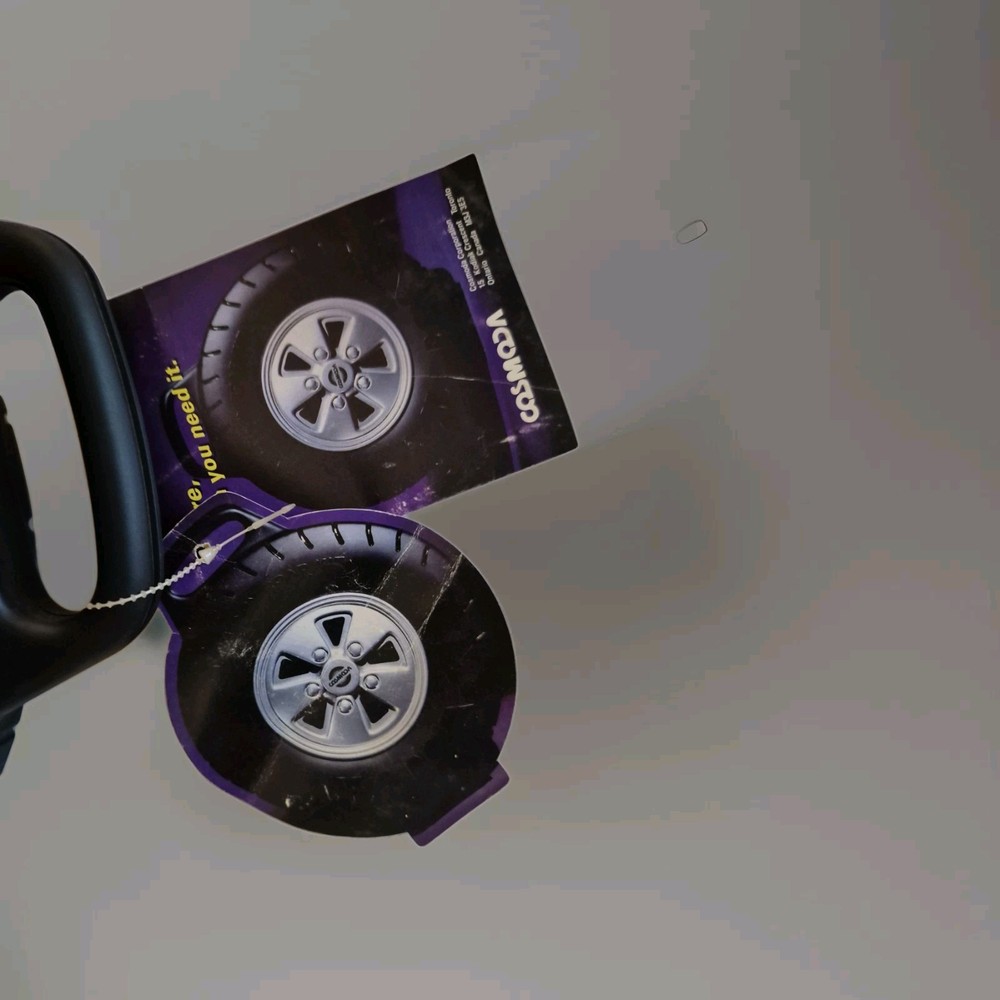 Vintage VIAMAX / COSMODA unopened Roadside Kit (also still Lights up!). NWT