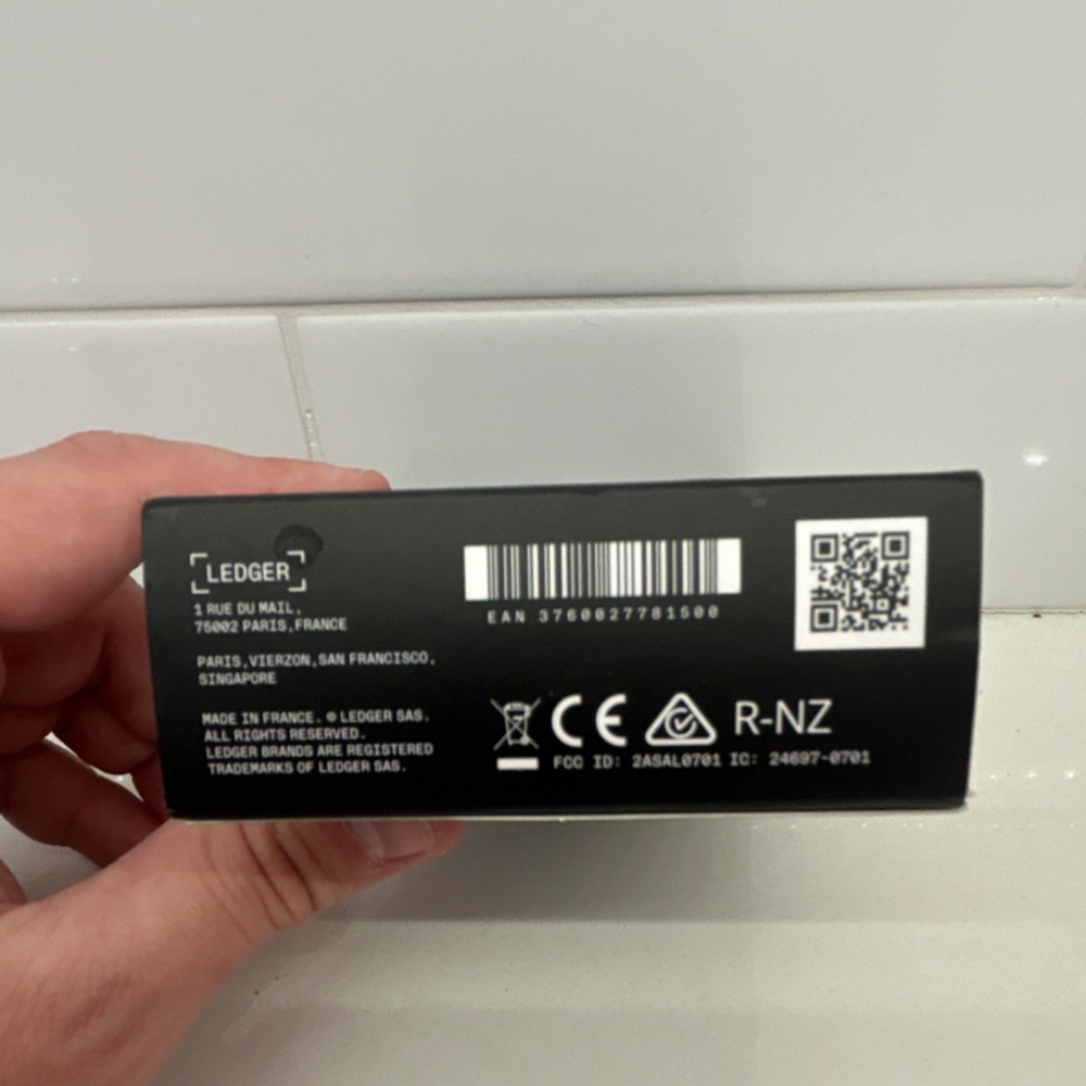 Ledger Nano X Bluetooth Enabled Crypto Hardware Wallet with Secure Chip