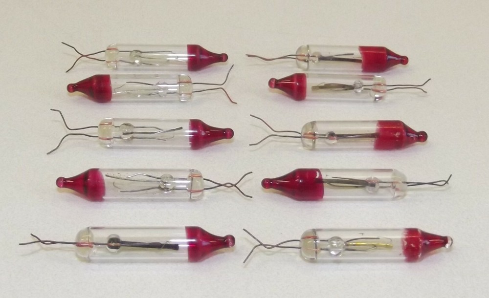 10 BARE Mini Bulb Flashers Christmas Tree Lights Replacement Bulbs 2.5 V .425W