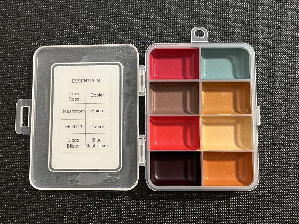 Blue Bird 'The Essentials' FX Pro Makeup Palette