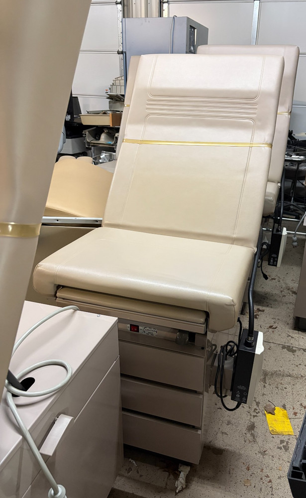 Ritter 104 exam table-light is not included.