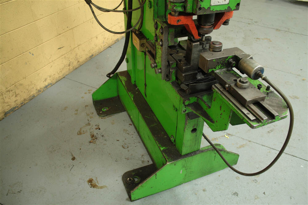 82 TON MUBEA MODEL #KL750 WITH CNC FEED PUNCH LINE: YODER #56444