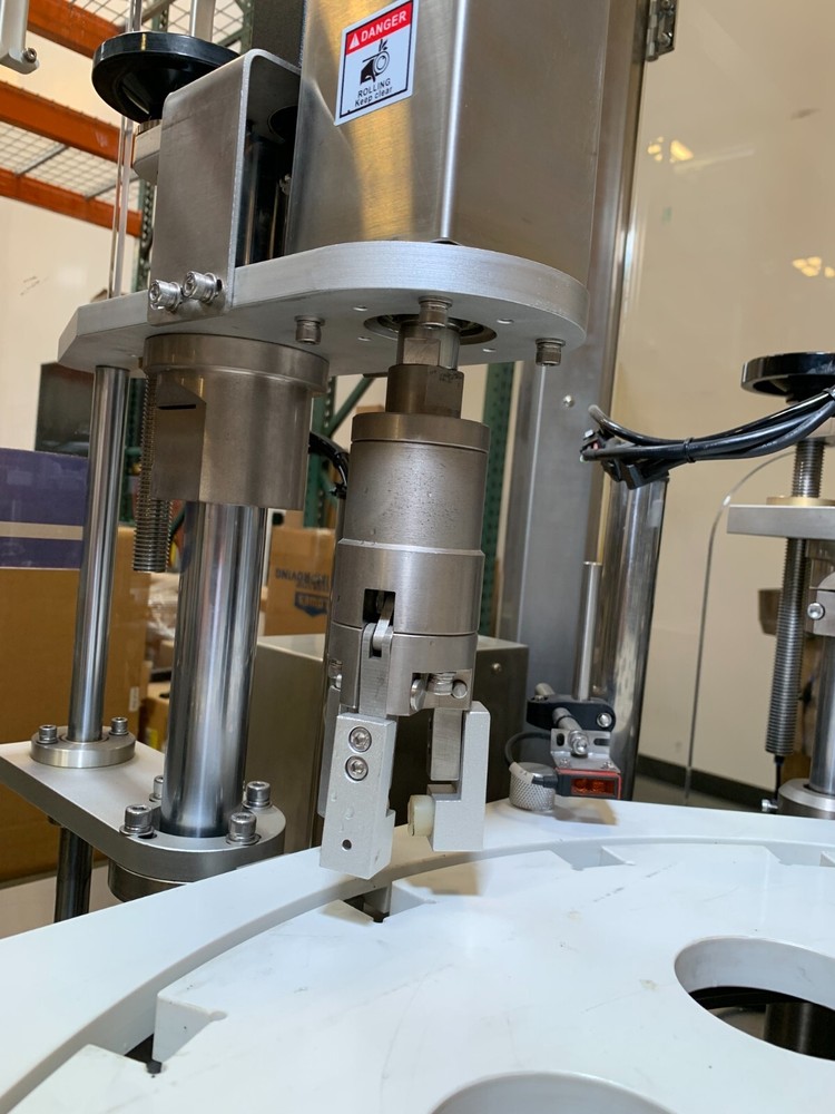 Automated Filling and Capping machine