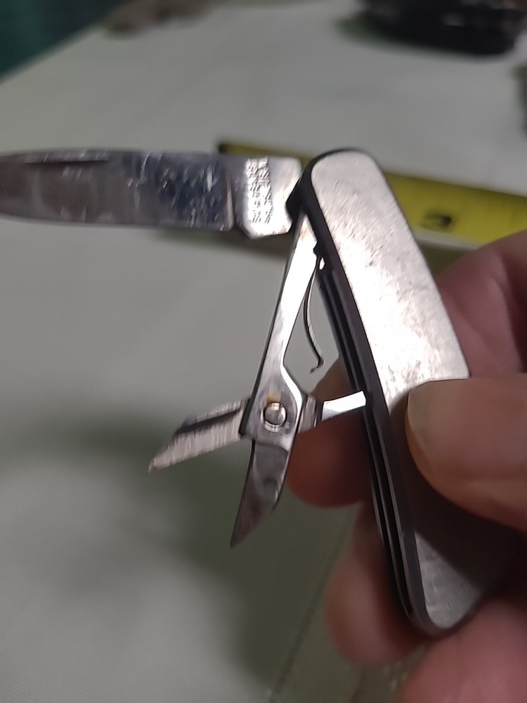 silver eagle knife (BIN B)