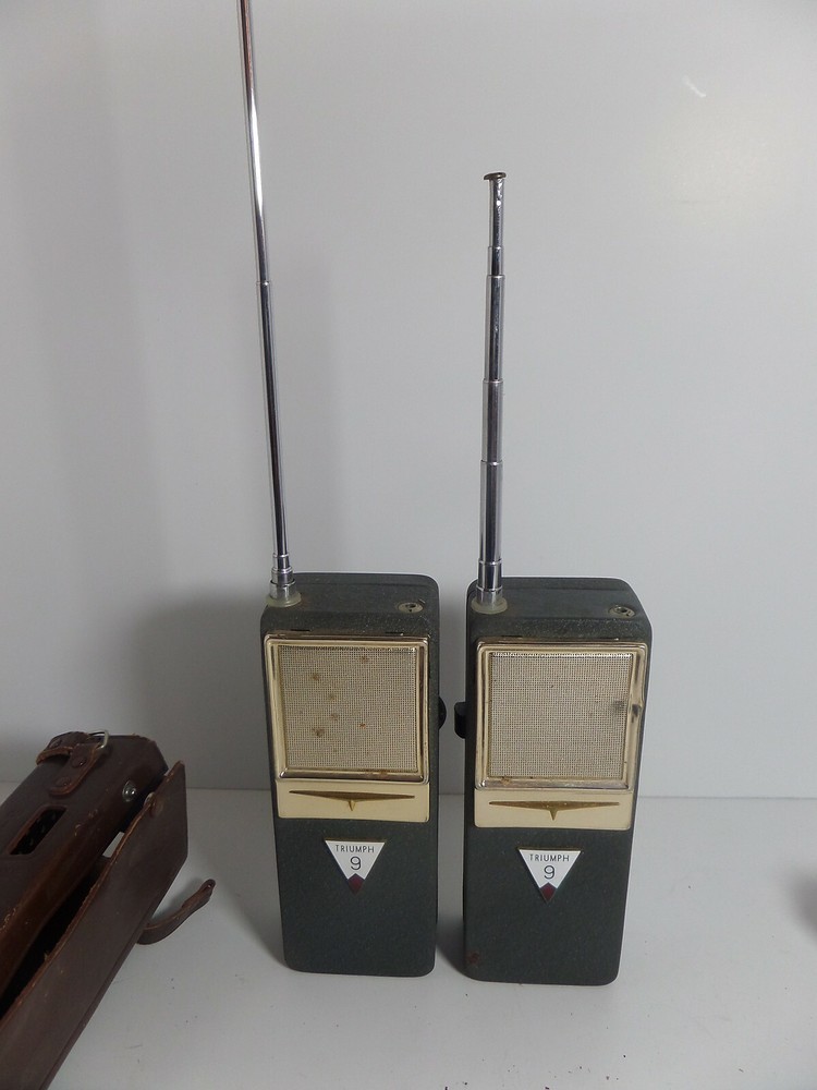 Triumph 9 walkie talkie set  (S1)