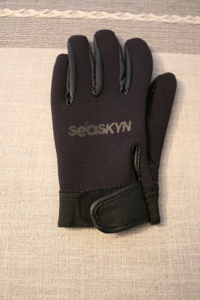 Seasoft Seaskyn Black Diving Gloves Size Small Like New