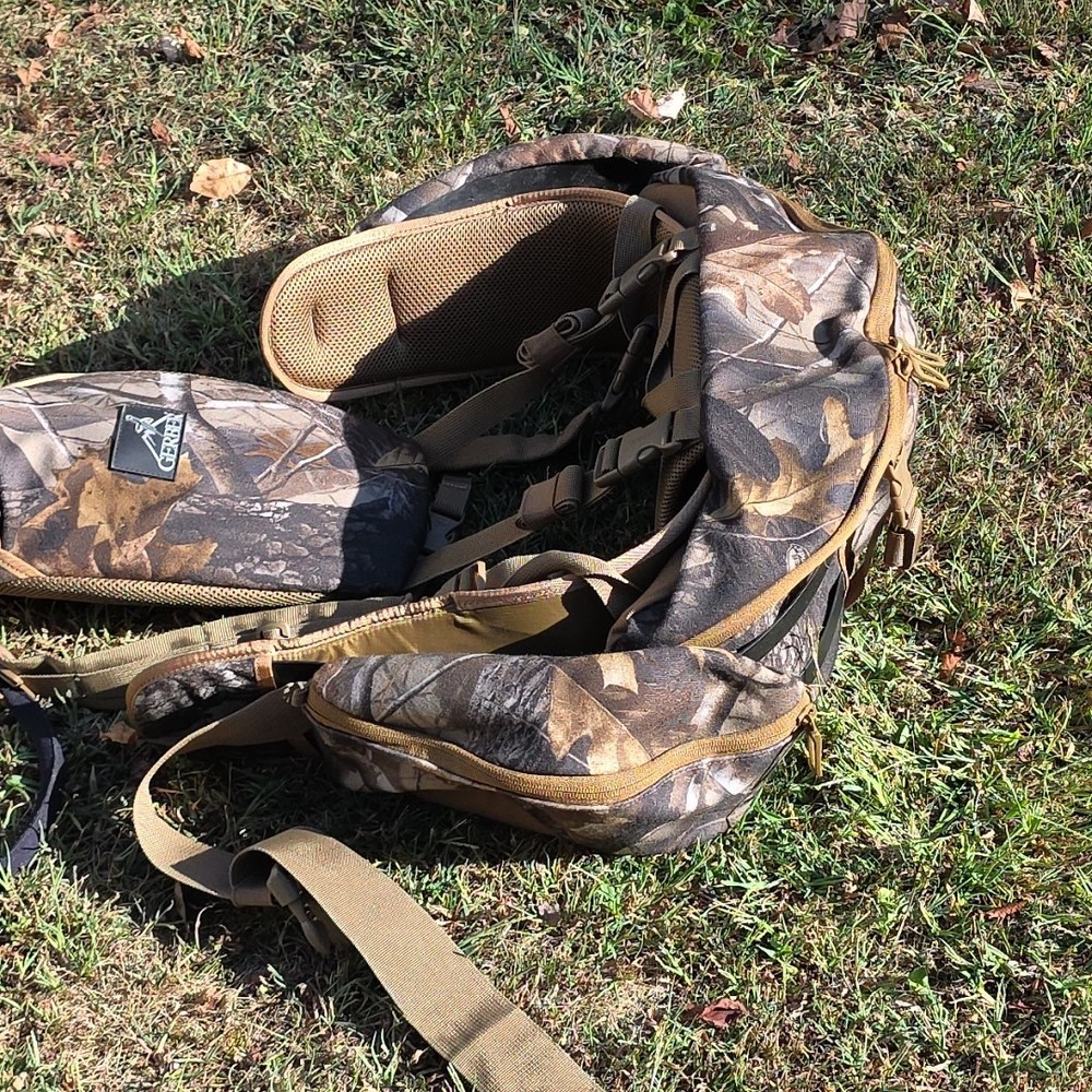 Gerber Quadrant Hunting Hydration Pack Hiking Camp Elk Adjustable Straps