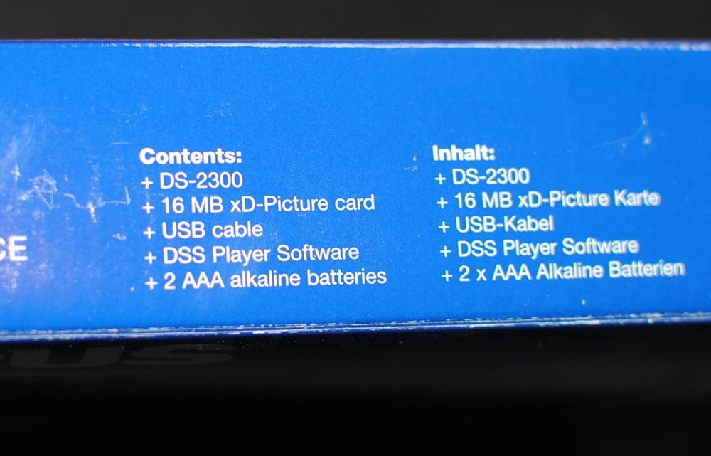 OLYMPUS DS-2300 W/ Data Transfer Cable, Original Box, CD, Instructions, XD card