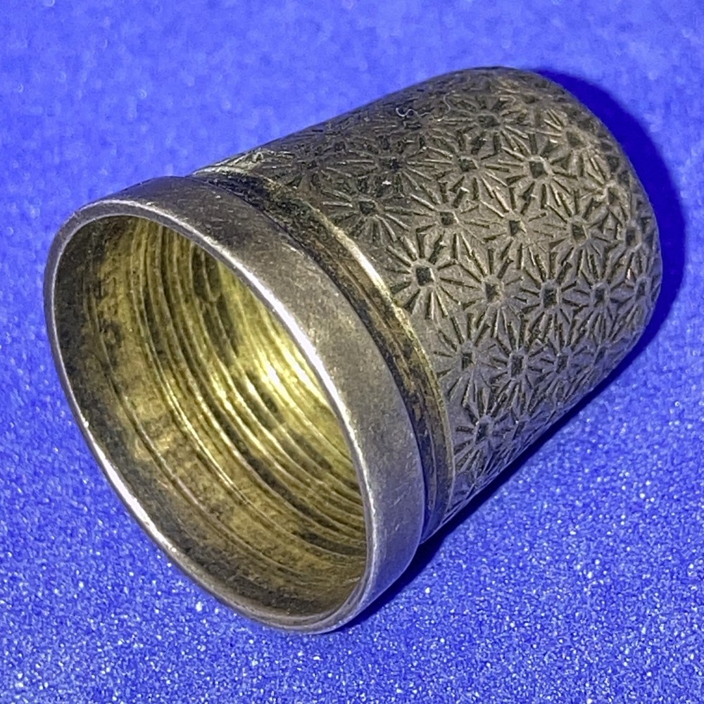 Solid Silver Hallmarked Thimble By Henry Griffiths & Son (3250)