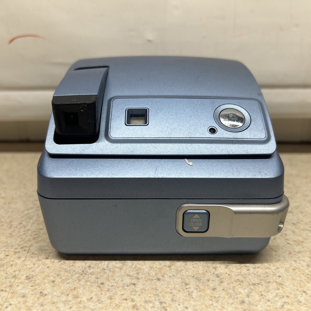 Polaroid One 600 Instant Camera Blue Vintage UNTESTED