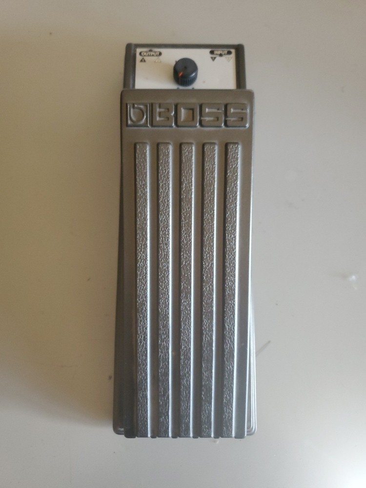 BOSS FV-200 - 2 Input/output Keyboard Volume Pedal