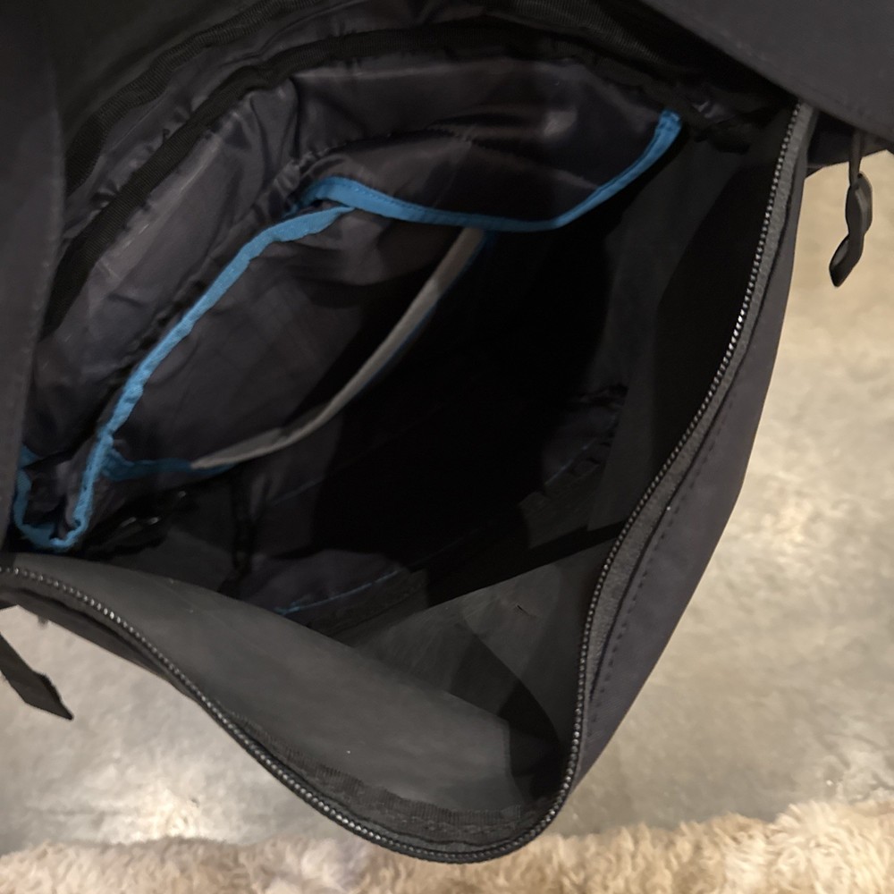 Thule Paramount 24L Daypack TRDP-115, Black