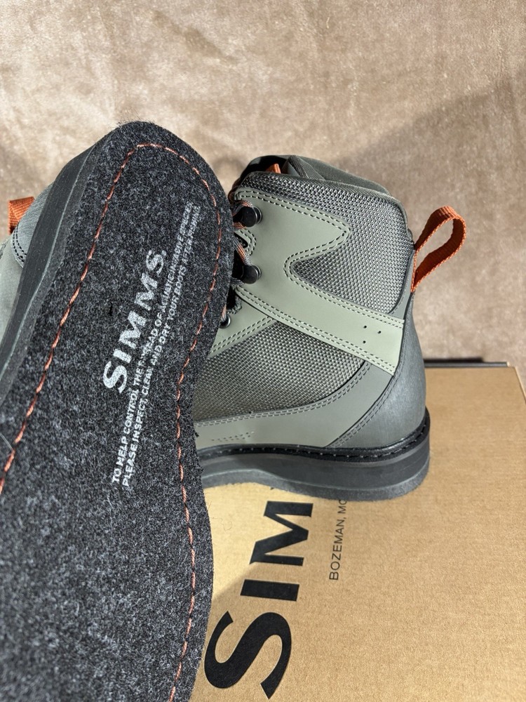 Simms Men's Tributary Boot - Felt Sole Wading Boots Basalt Size 9