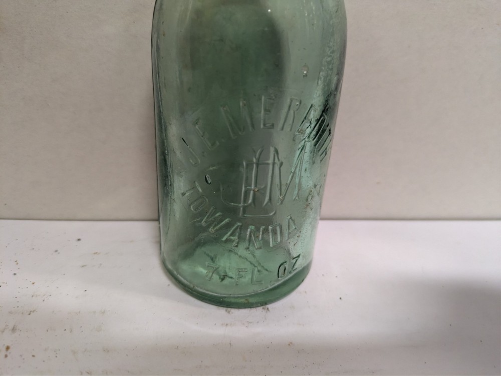 7oz J. E. Meredith Bottle, Towanda PA
