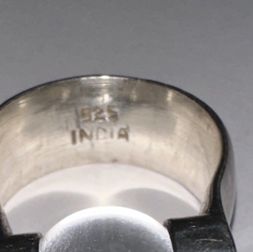 Elegant 925 Sterling Silver Rolling Ball Stone Ring