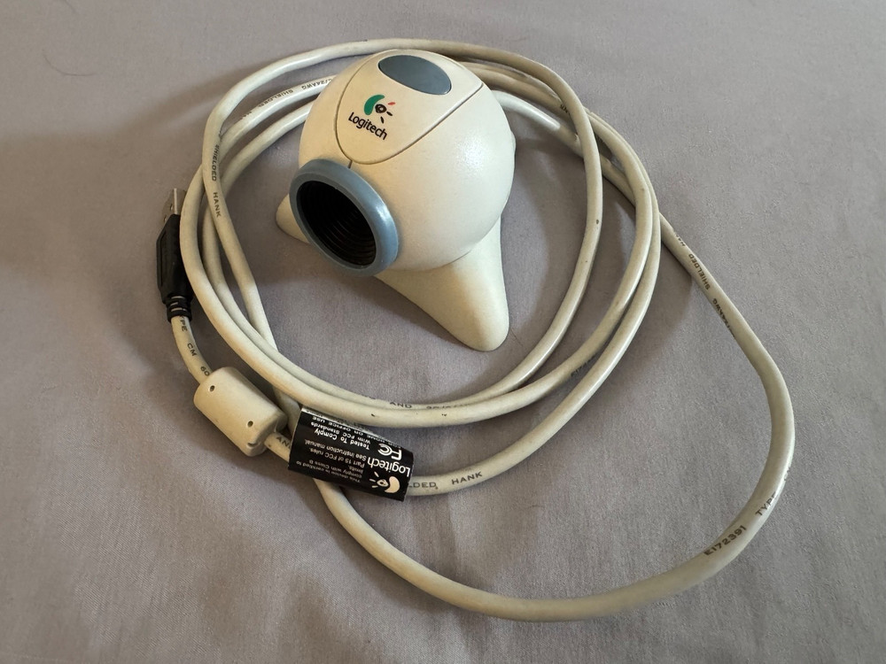 Logitech V-UH9 Webcam with Stand Untested AS IS