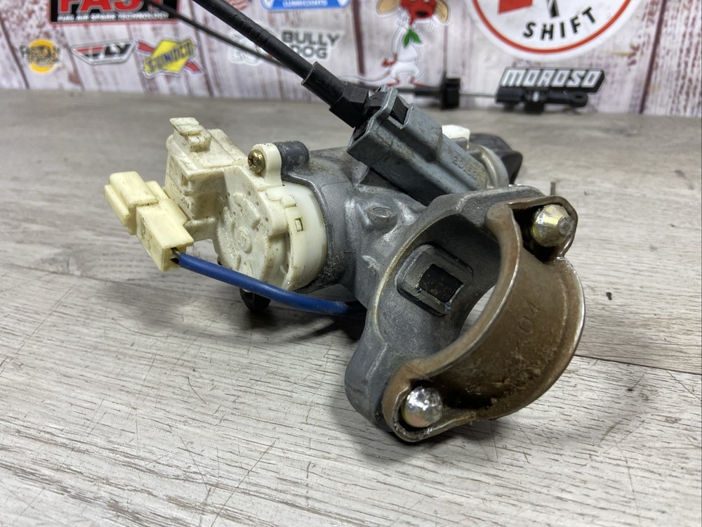 2003-2008 Pontiac Vibe Ignition With Key