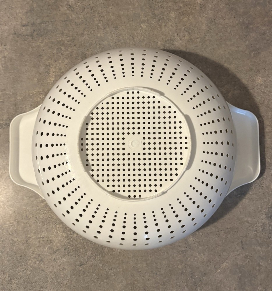 Plastic Colander Strainer White Large Size With Handles