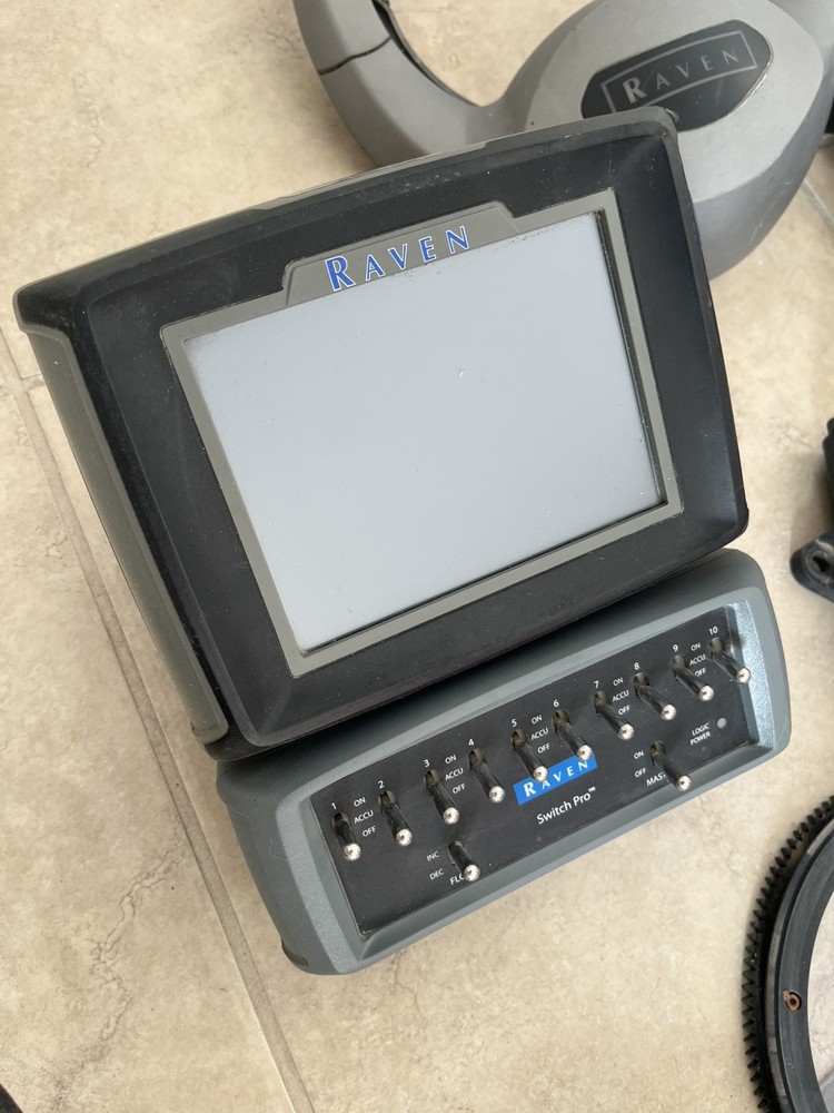 Raven Envisio Pro/Switch Pro/ SmarTrax MD Auto Steering System with Cables