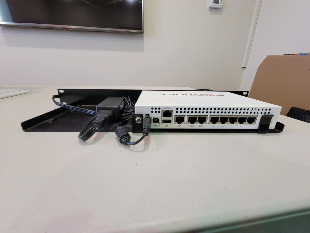 Pakedge R6S Router