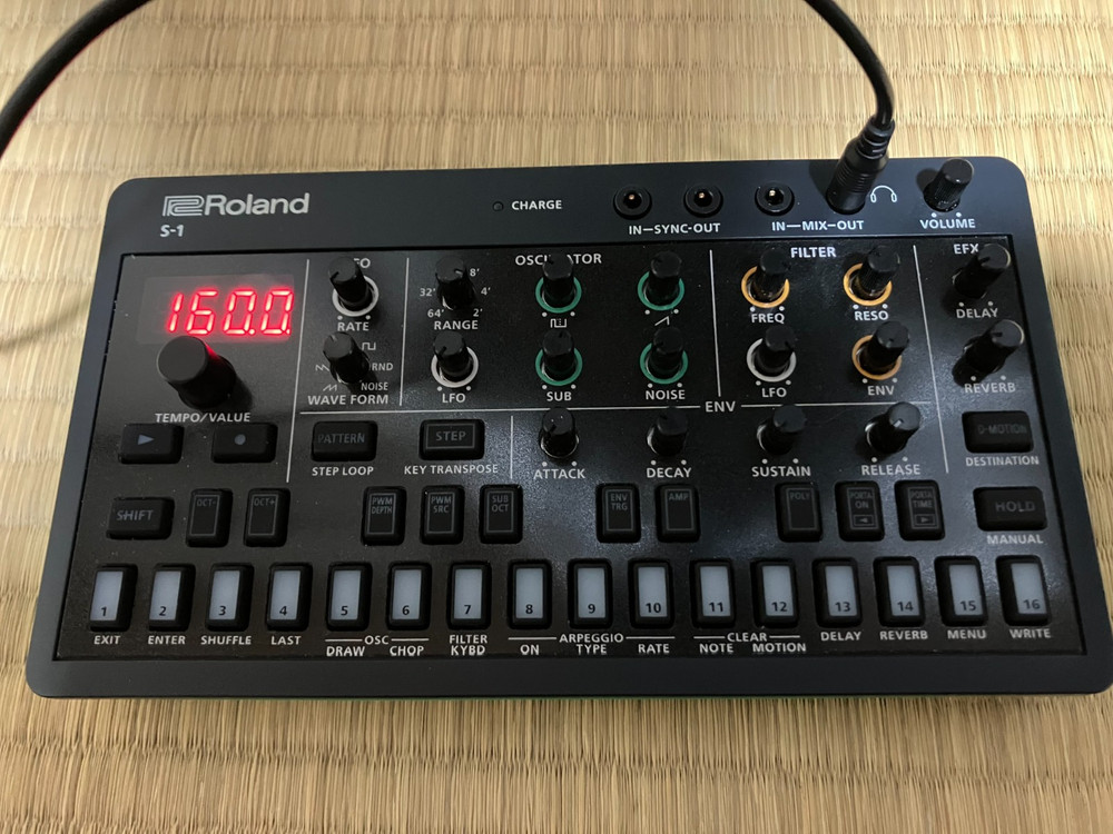 Roland S-1 Tweak Synth Compact Polyphonic Sound Module Synthesizer
